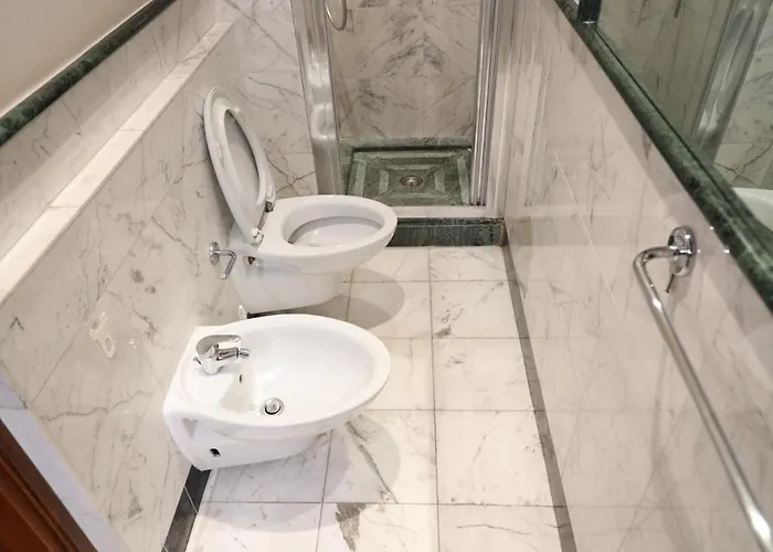 Hotel Catone 2*