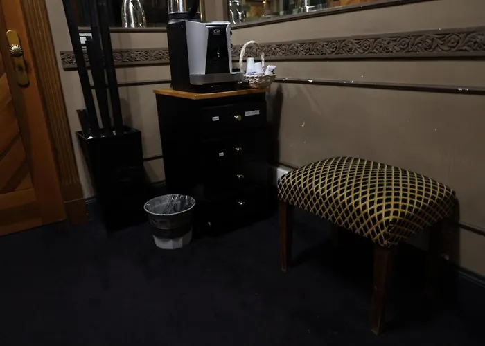 Hotel Catone 2*